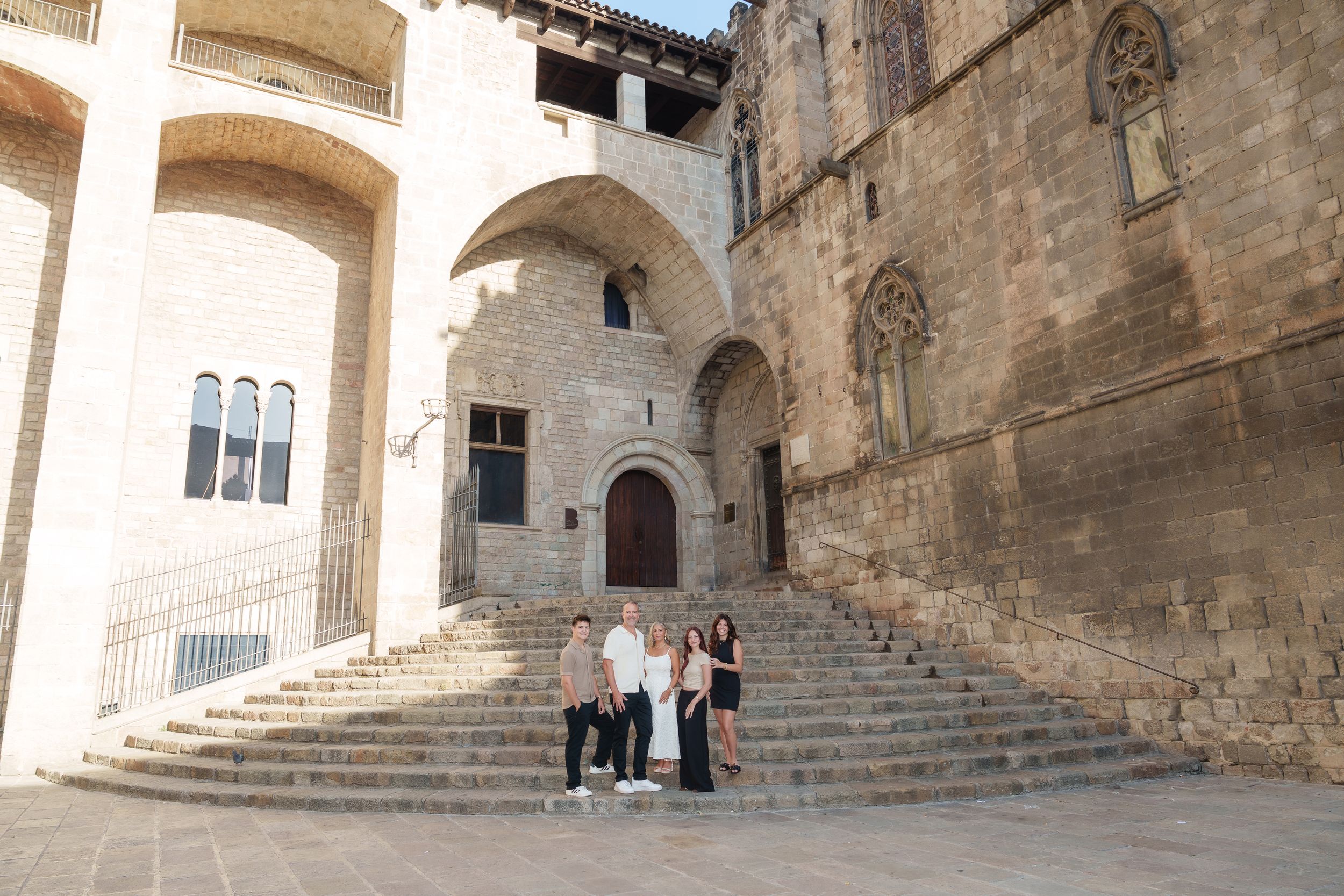 Family Photoshoot Gothic quarter barcelona